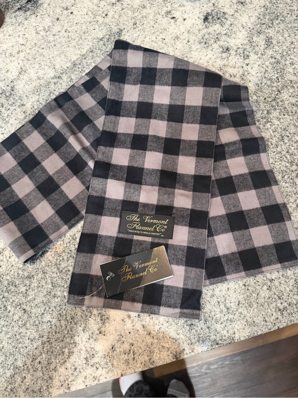 The Vermont Flannel Co. Women's Plaid Scarf - Gray Buffalo